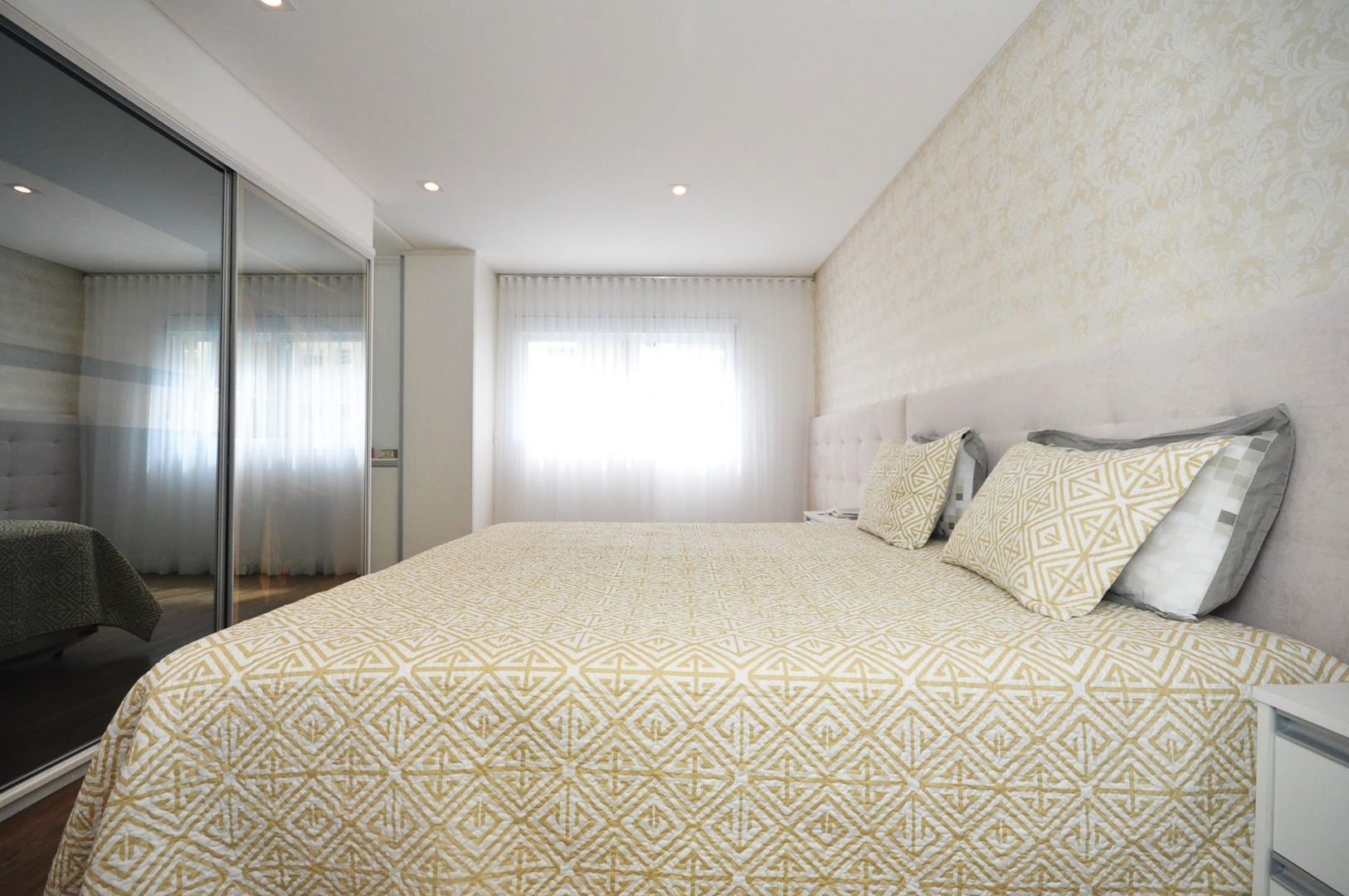 Apartamento São Caetano - 113M², Condecorar Arquitetura e Interiores Condecorar Arquitetura e Interiores Classic style bedroom