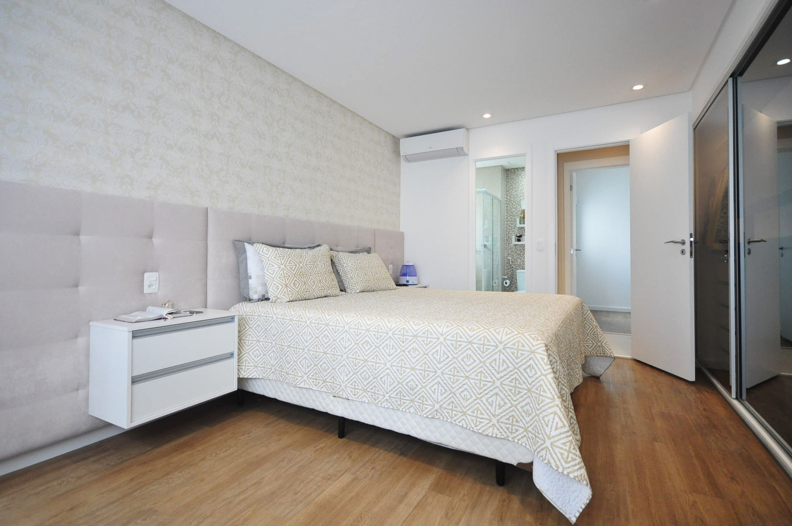 Apartamento São Caetano - 113M², Condecorar Arquitetura e Interiores Condecorar Arquitetura e Interiores Phòng ngủ phong cách kinh điển