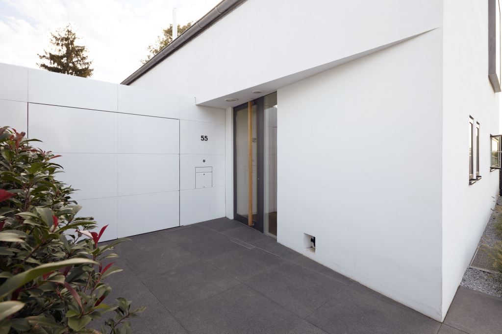 Eingang / Garage Falke Architekten Minimalistische Häuser Eingangsbereich,modern