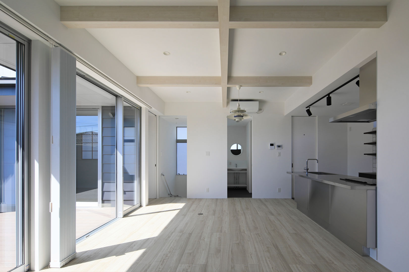 小松の家～シンプルモダンの家～, ㈱ライフ建築設計事務所 ㈱ライフ建築設計事務所 Modern Oturma Odası