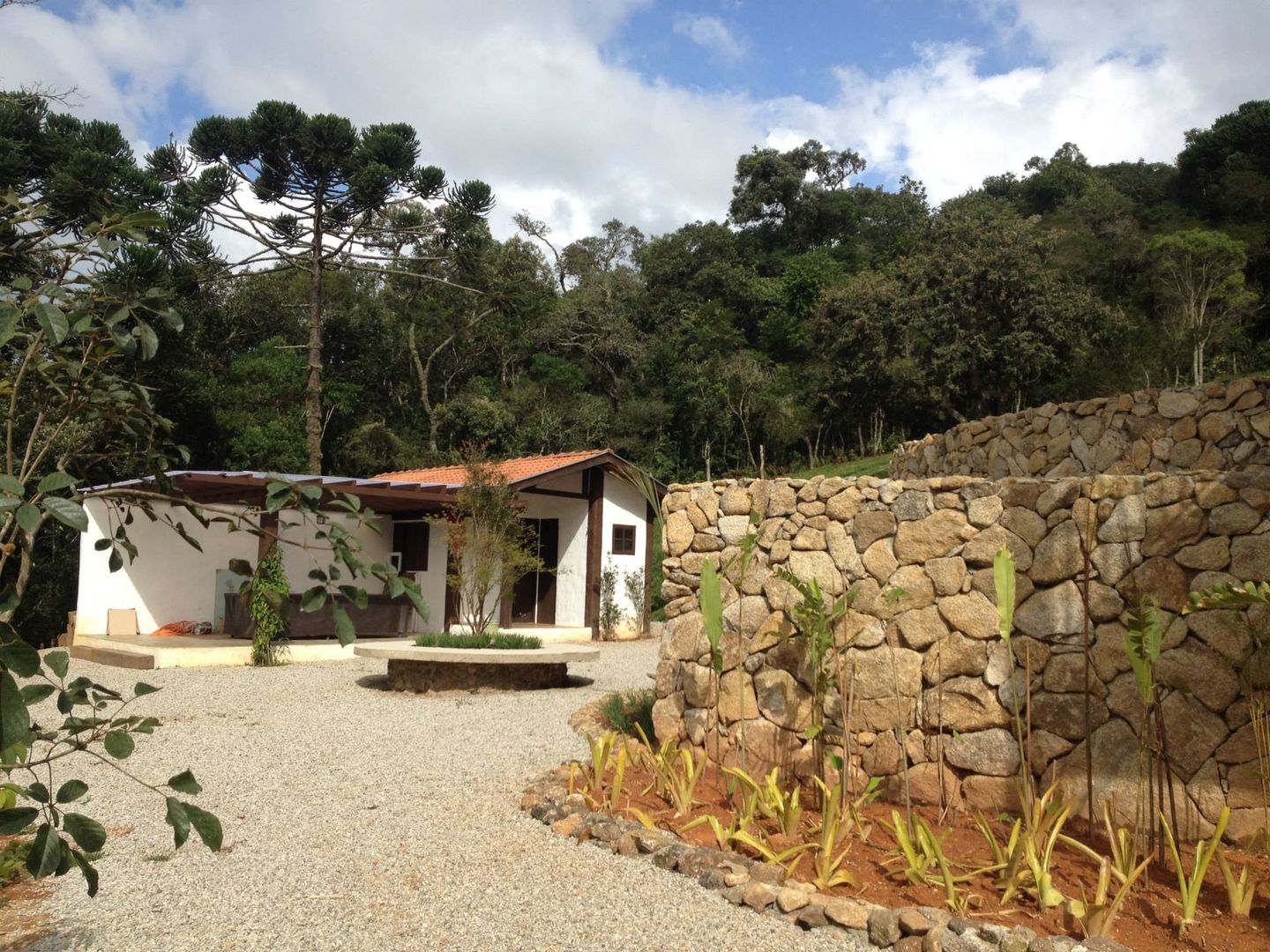 Projeto e Obra Residência Venâncios, Studio + Arquitetura e Urbanismo Studio + Arquitetura e Urbanismo Casas de estilo colonial Madera Acabado en madera