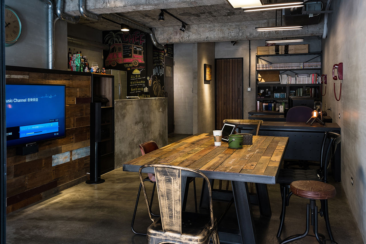 homify Oficinas de estilo industrial