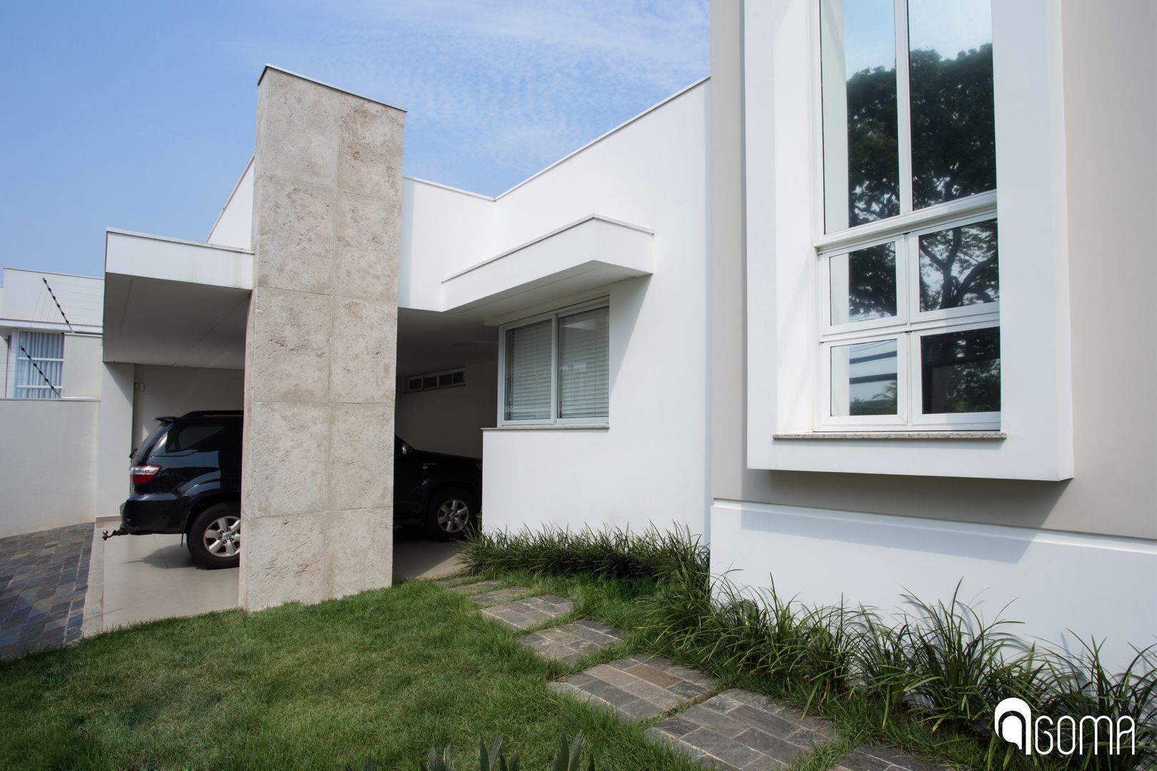 Casa Corner, GOMA Arquitetura GOMA Arquitetura Modern houses