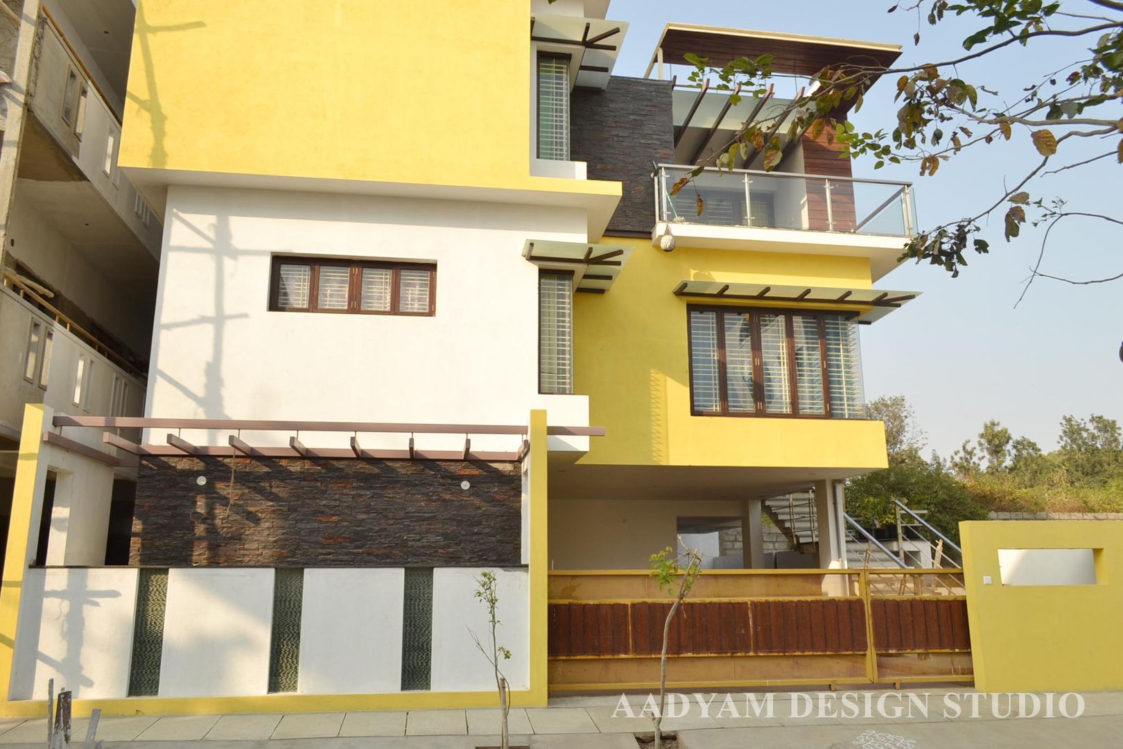 Staggered Cubes, Aadyam Design Studio Aadyam Design Studio Minimalist house