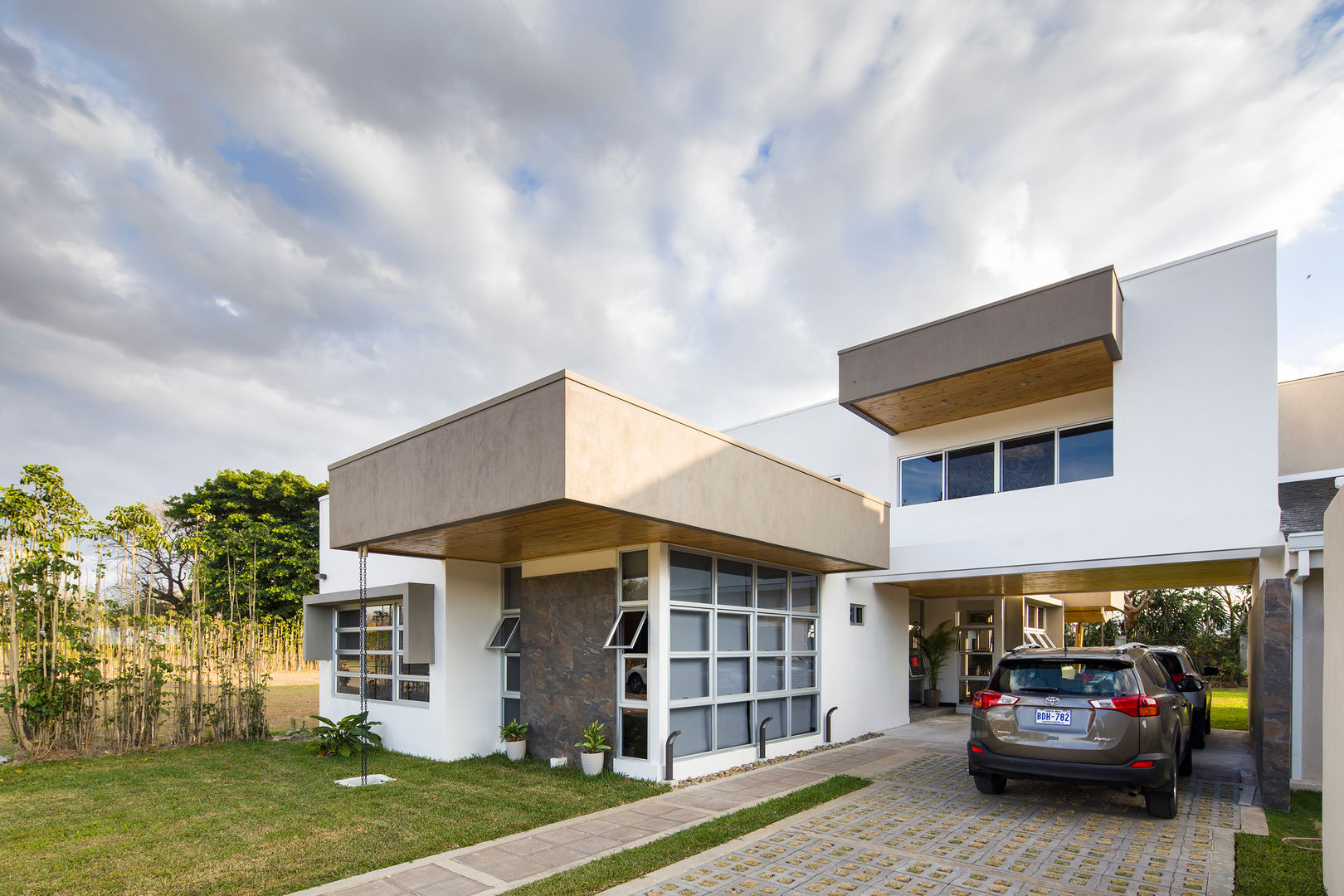 Casa M-C, J-M arquitectura J-M arquitectura 모던스타일 주택 콘크리트