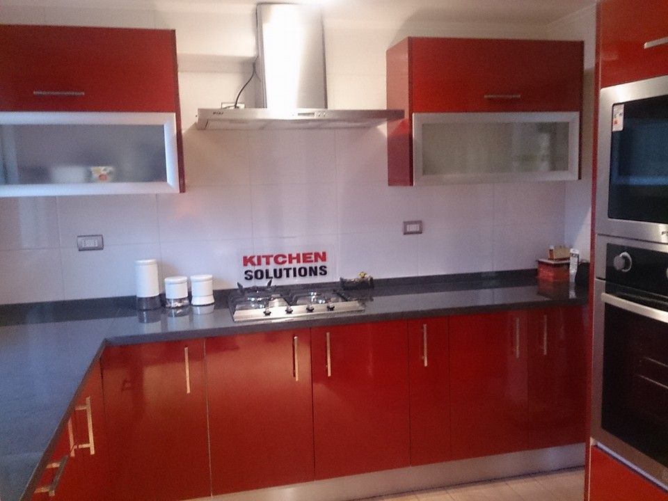 Proyecto de cocinas en Santiago, Kitchen Solutions Kitchen Solutions Moderne keukens Graniet