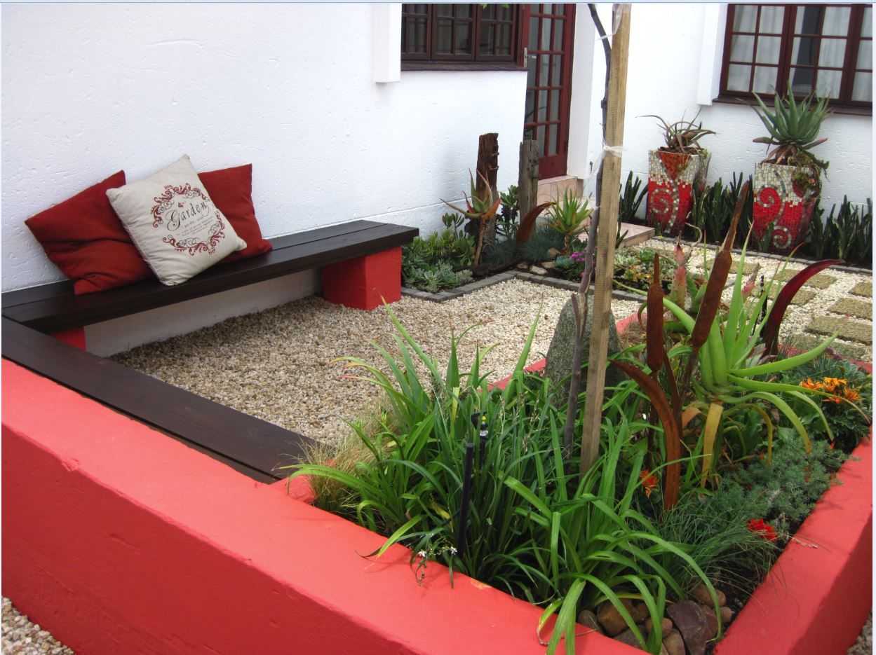 Working with Small Gardens, Young Landscape Design Studio Young Landscape Design Studio Jardines de estilo moderno