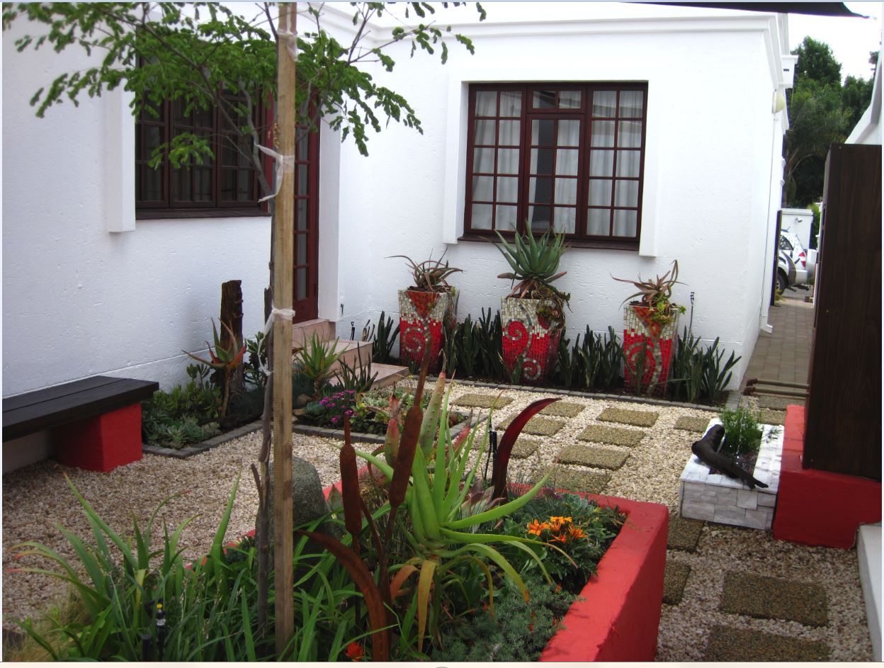 Working with Small Gardens, Young Landscape Design Studio Young Landscape Design Studio Jardines de estilo moderno