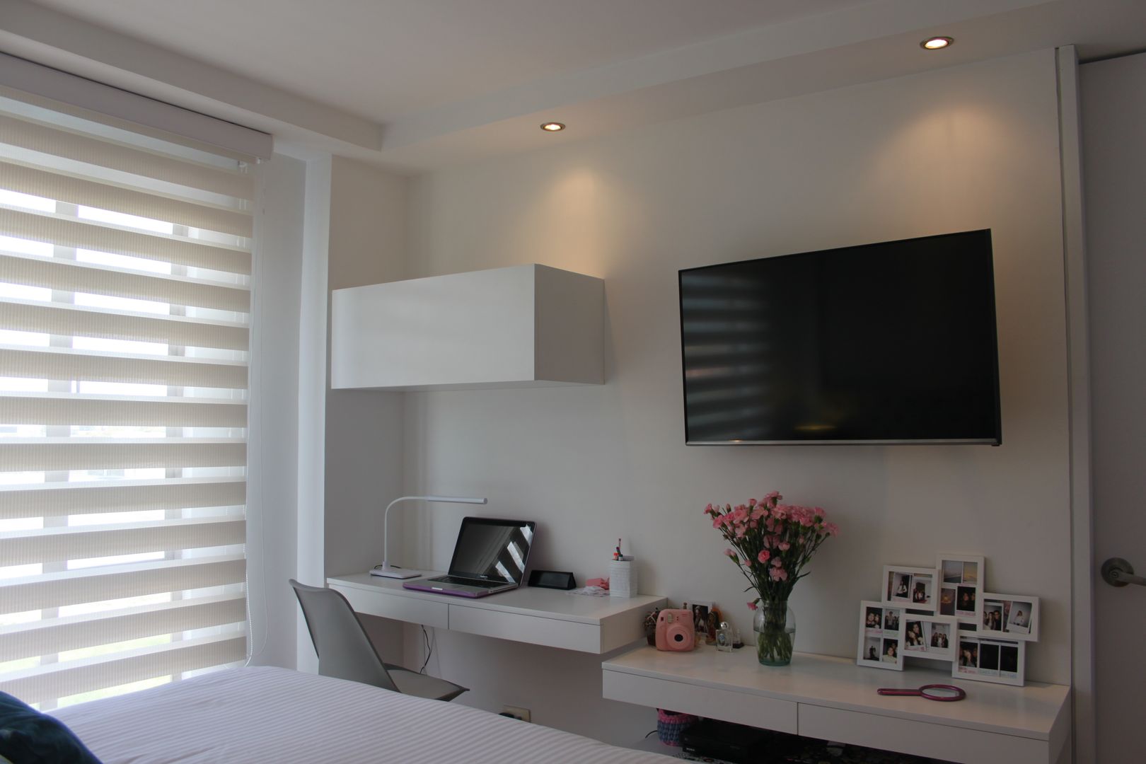 homify Modern style bedroom