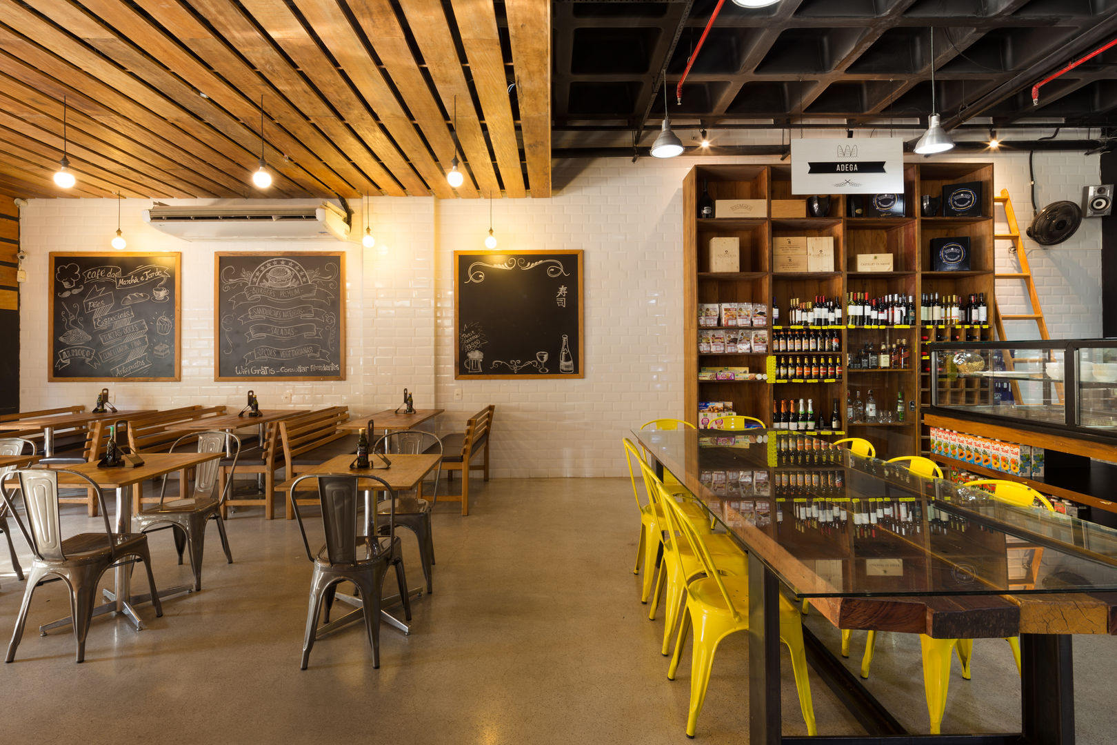 homify Bodegas de estilo industrial