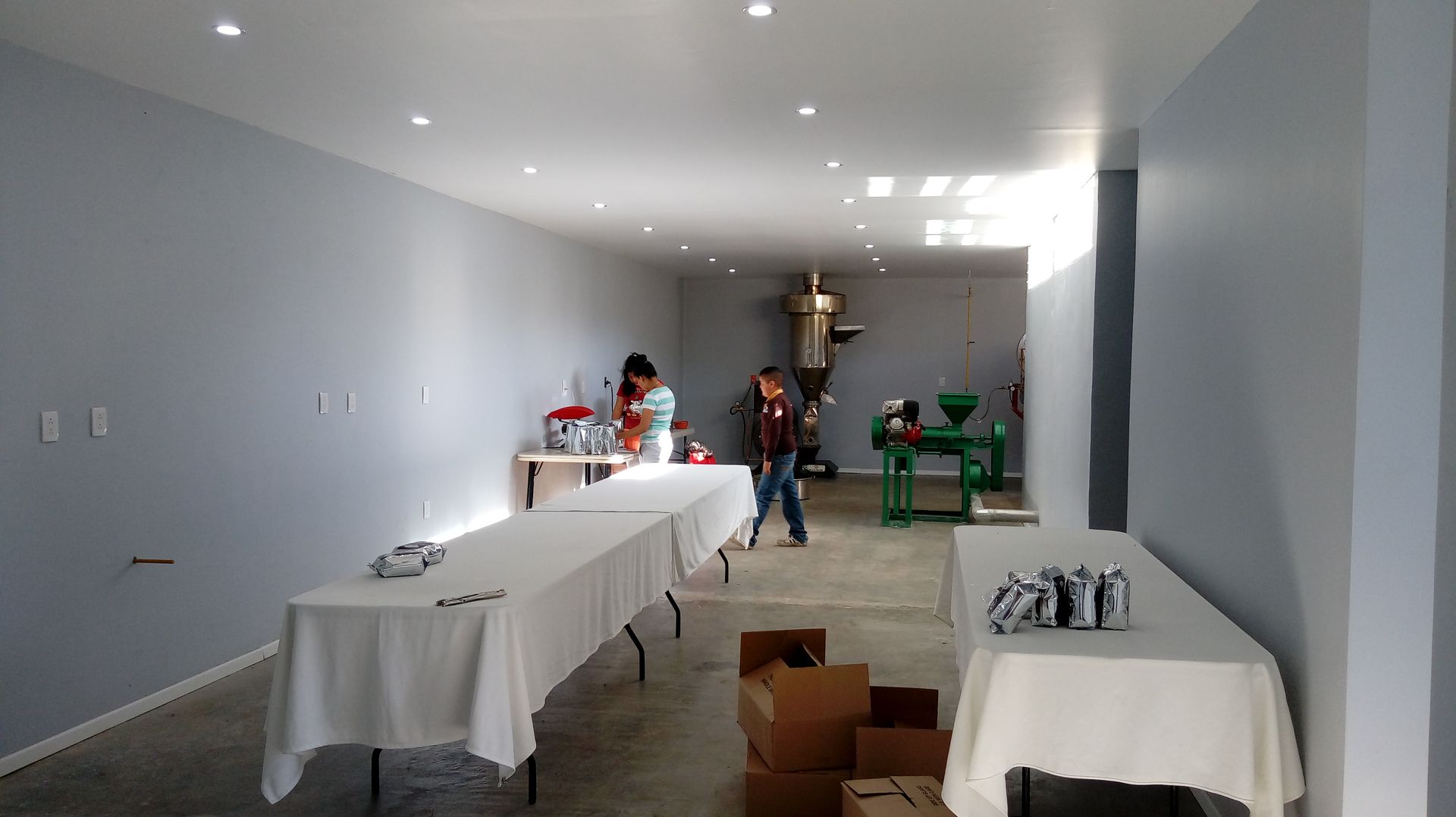 Centro de transformación de café, taller garcia arquitectura integral taller garcia arquitectura integral ห้องทานข้าว