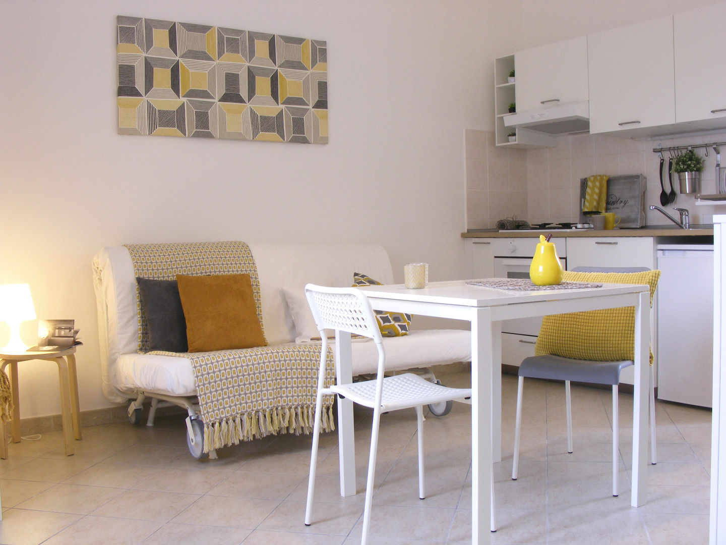 HOME STAGING IN UN MONOLOCALE A LANCIANO, Sonia Santirocco architetto e home stager Sonia Santirocco architetto e home stager Livings de estilo moderno