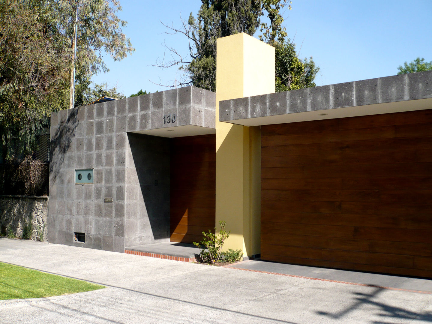 Can SeV, Taller A3 SC Taller A3 SC Modern houses Stone