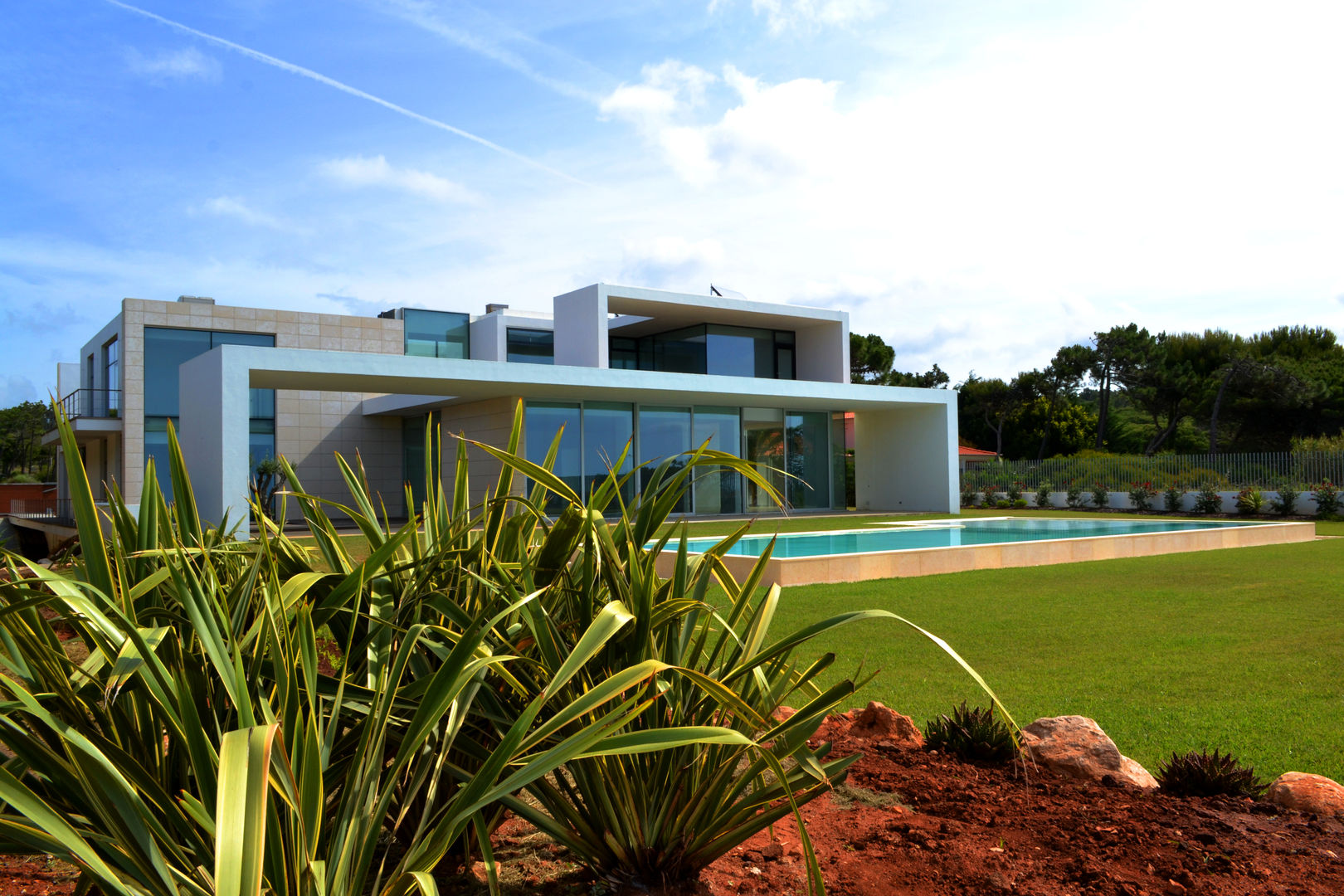 Moradia Frente Mar, ARQ TAILOR`S ARQ TAILOR`S 現代房屋設計點子、靈感 & 圖片