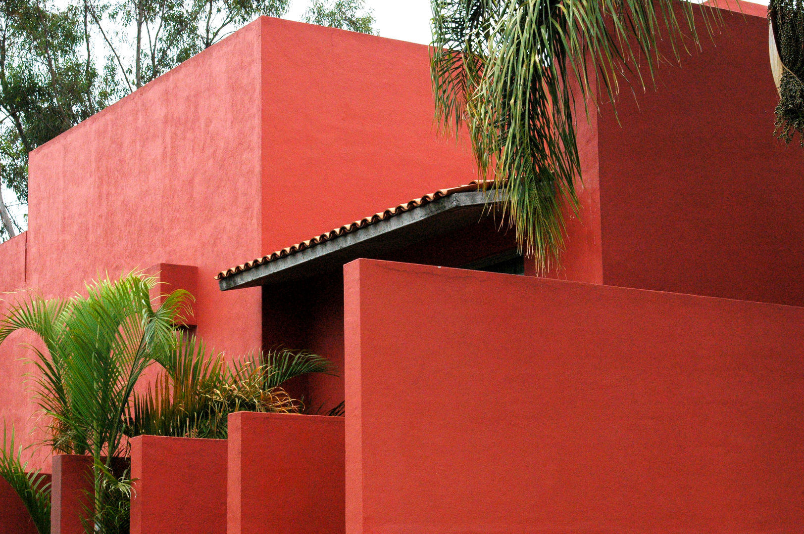 Can SeO Taller A3 SC Casas modernas fachada roja,residencias,casa habitacion