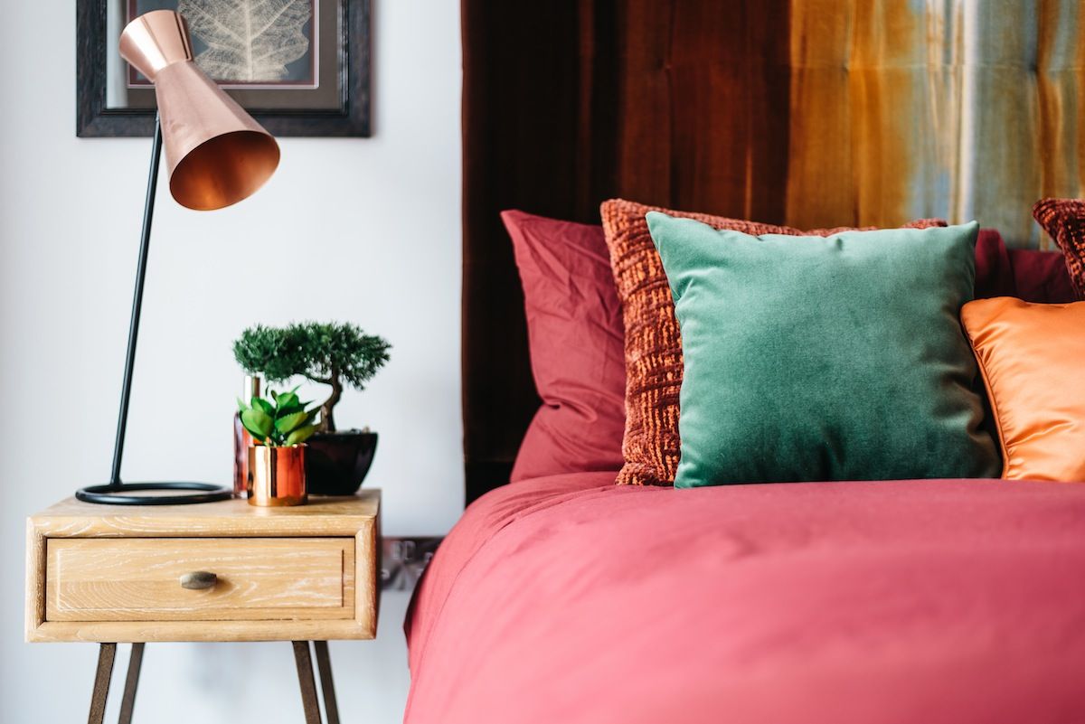 Master Bedroom with bespoke headboard and cushions.​ Katie Malik Design Studio Modern style bedroom Bespoke cushions,Headboard