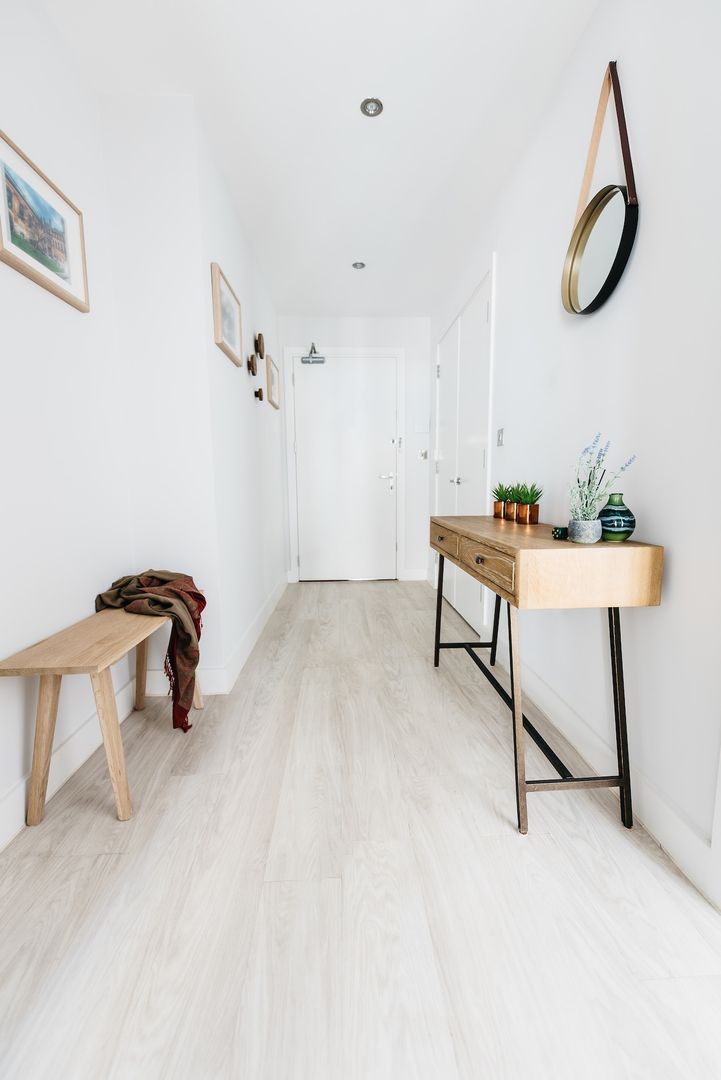 Entrance hall Katie Malik Design Studio Nowoczesny korytarz, przedpokój i schody entrance hall,bench,console table