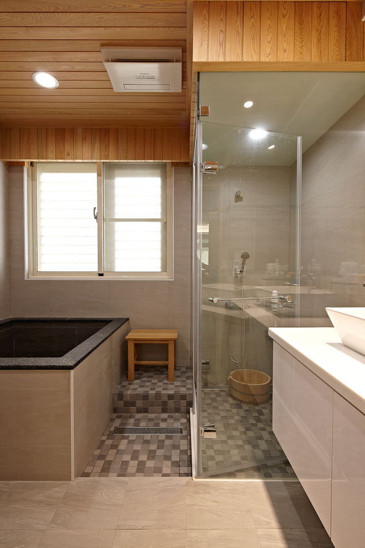 2F浴室 映荷空間設計 Modern bathroom
