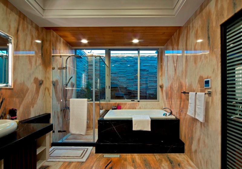 浴室 世家新室內裝修公司 Modern bathroom