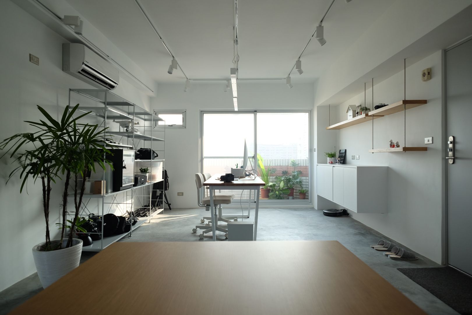 苓雅L邸, RND Inc. RND Inc. Minimalist study/office