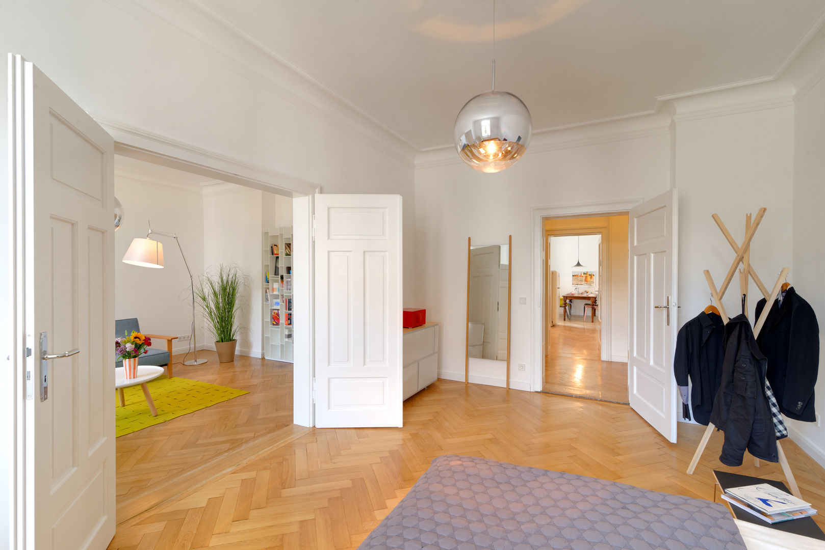 Sanierung Wohnung Schwabing, arcs architekten arcs architekten Pasillos, vestíbulos y escaleras de estilo clásico