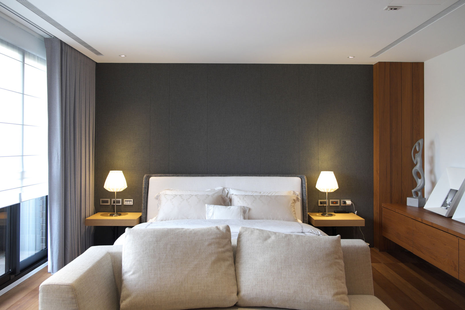 Light 加減0的生活美學, 構築設計 構築設計 Modern style bedroom