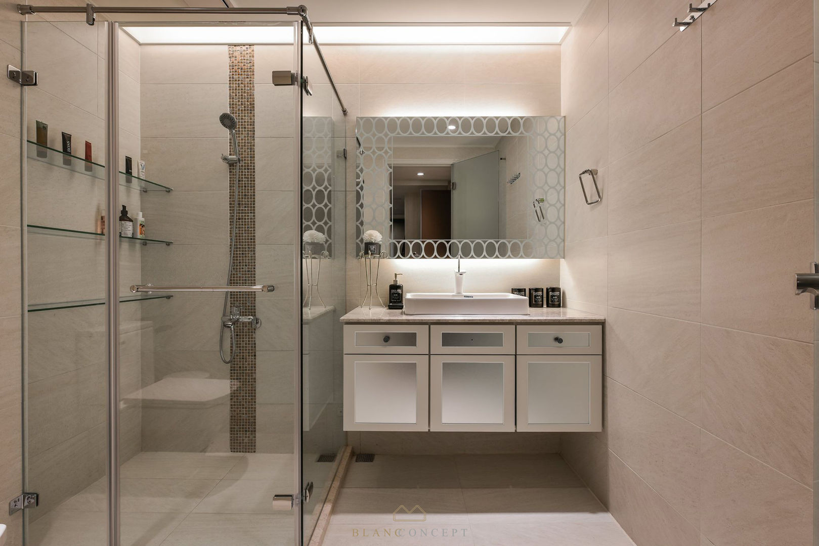 homify Modern Banyo