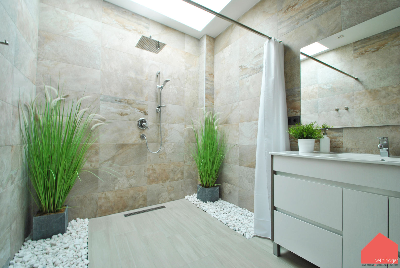 Casa Castilla la Vieja, b2v arquitectura b2v arquitectura Phòng tắm phong cách hiện đại