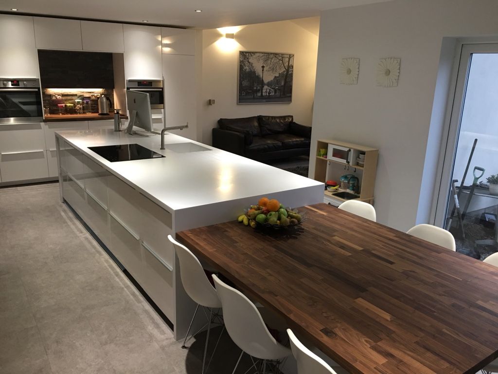 Contemporary Kitchen Spaceout Modern Mutfak Corian & Wanut