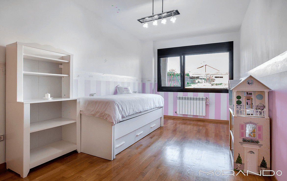 CHALET EN CHAS - COIROS (A CORUÑA) homify Habitaciones para niños de estilo rústico