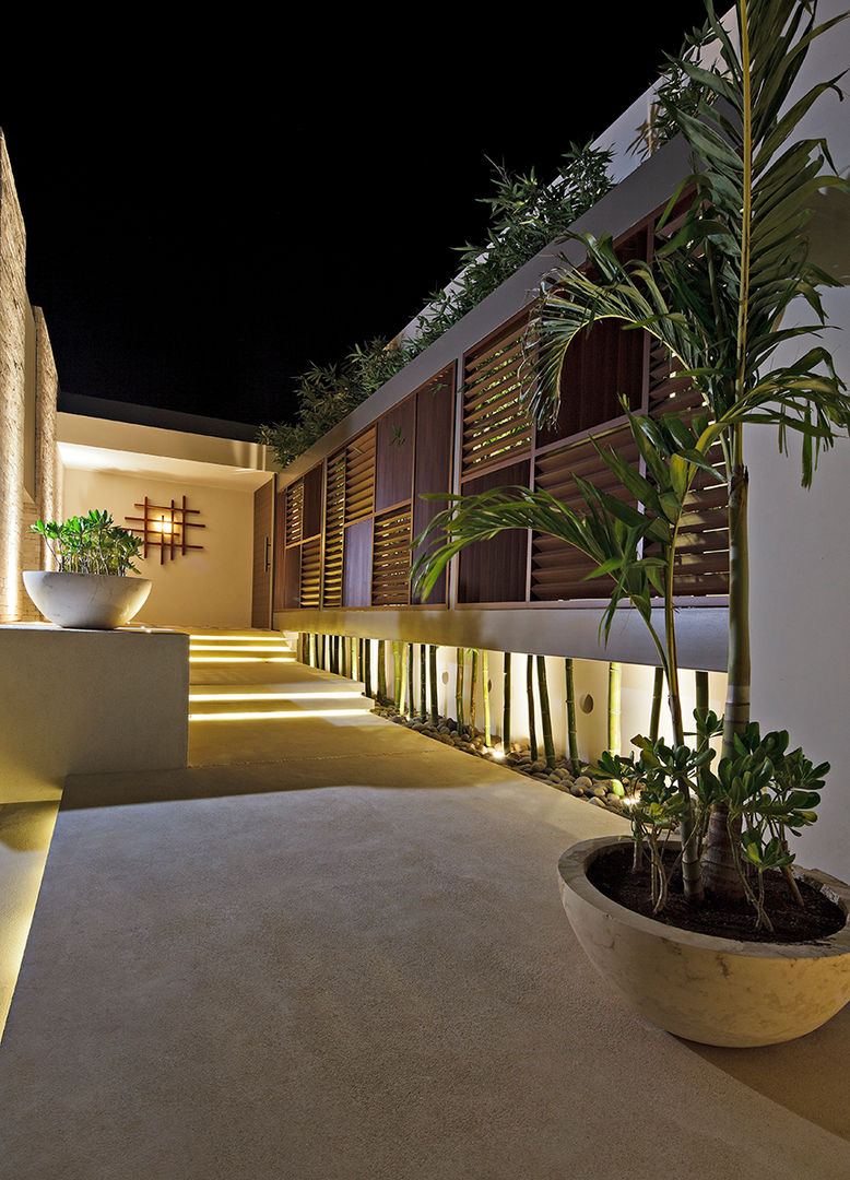 Casa de Playa LM, Exteriores LUMINICA Iluminación Casas eclécticas Madera Acabado en madera