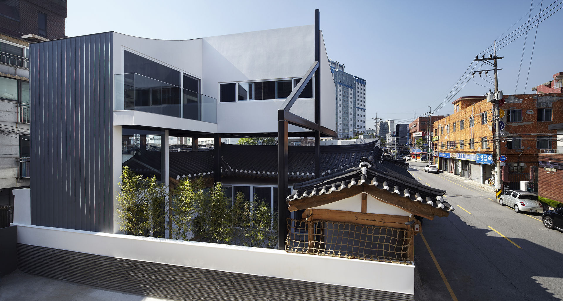 신설동 한옥 증축 리모델링, CoRe architects CoRe architects Asian style houses