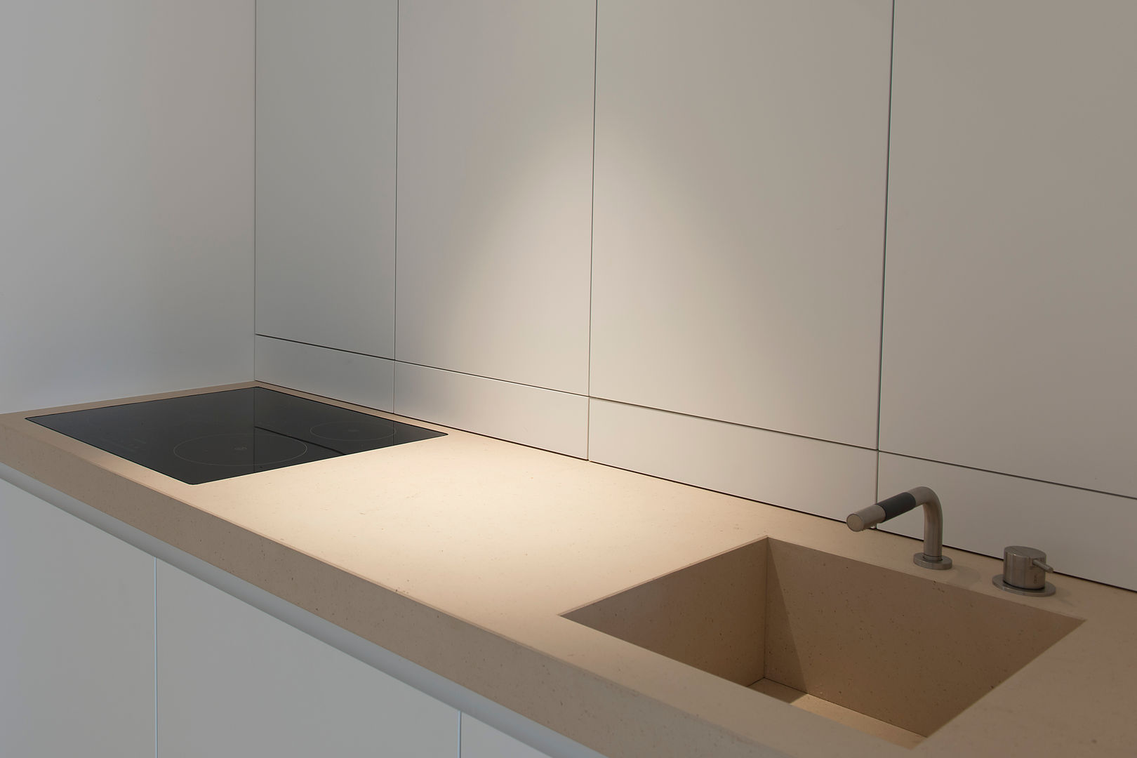Apartment - Office Amsterdam (05), Jen Alkema architect Jen Alkema architect Minimalist kitchen Limestone Sinks & taps