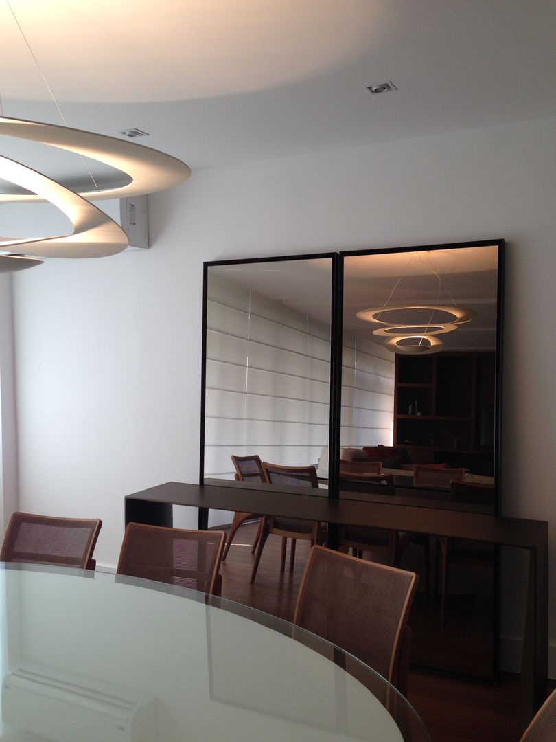 homify Modern dining room