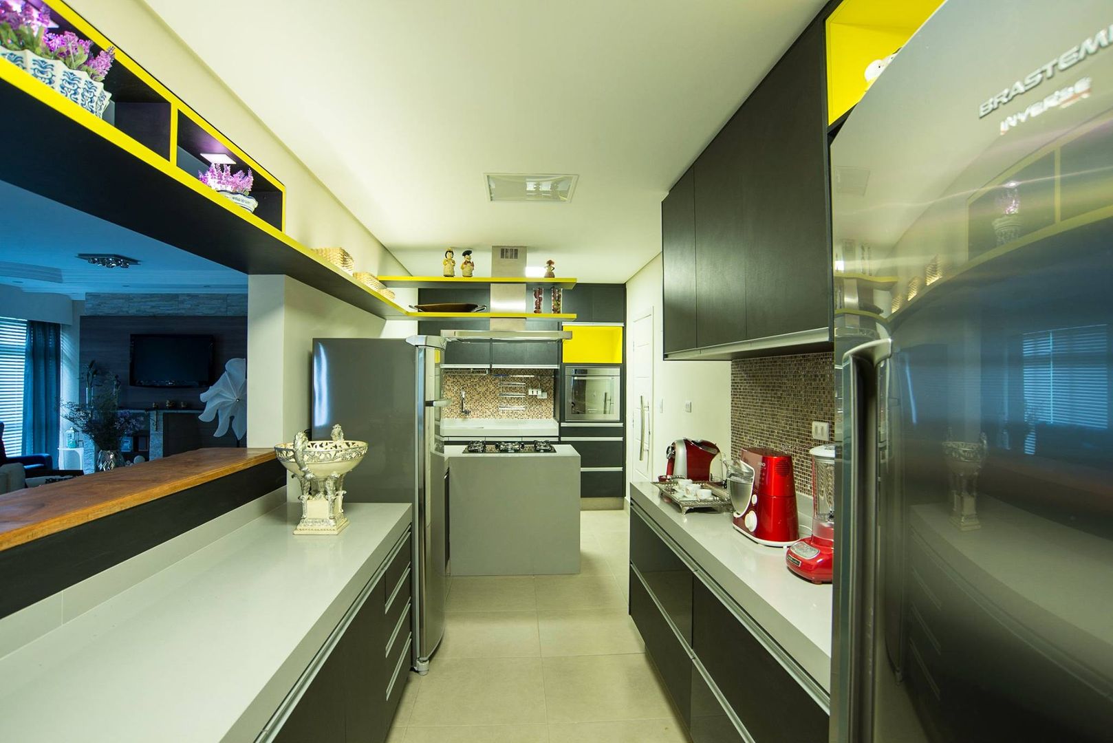 Cozinha moderna, Nadia Takatama arquitetura e interiores Nadia Takatama arquitetura e interiores Nhà bếp phong cách hiện đại