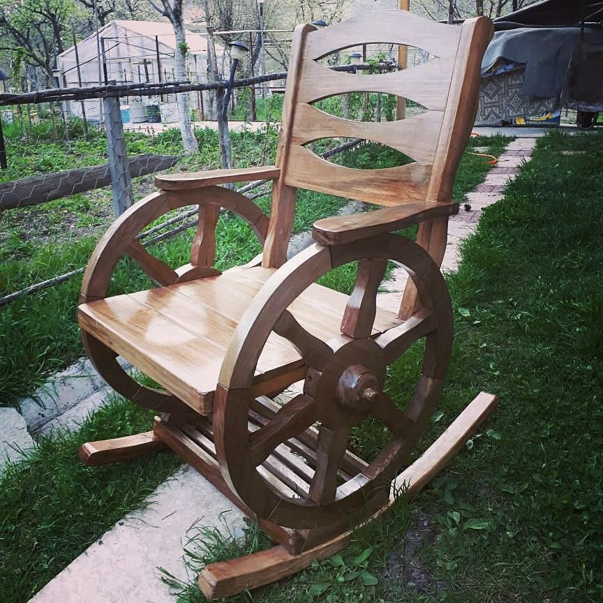 Sallanan sandalye., Coşkun Ahşap Dekorasyon Coşkun Ahşap Dekorasyon Jardín interior Madera Acabado en madera Paisajismo de interiores