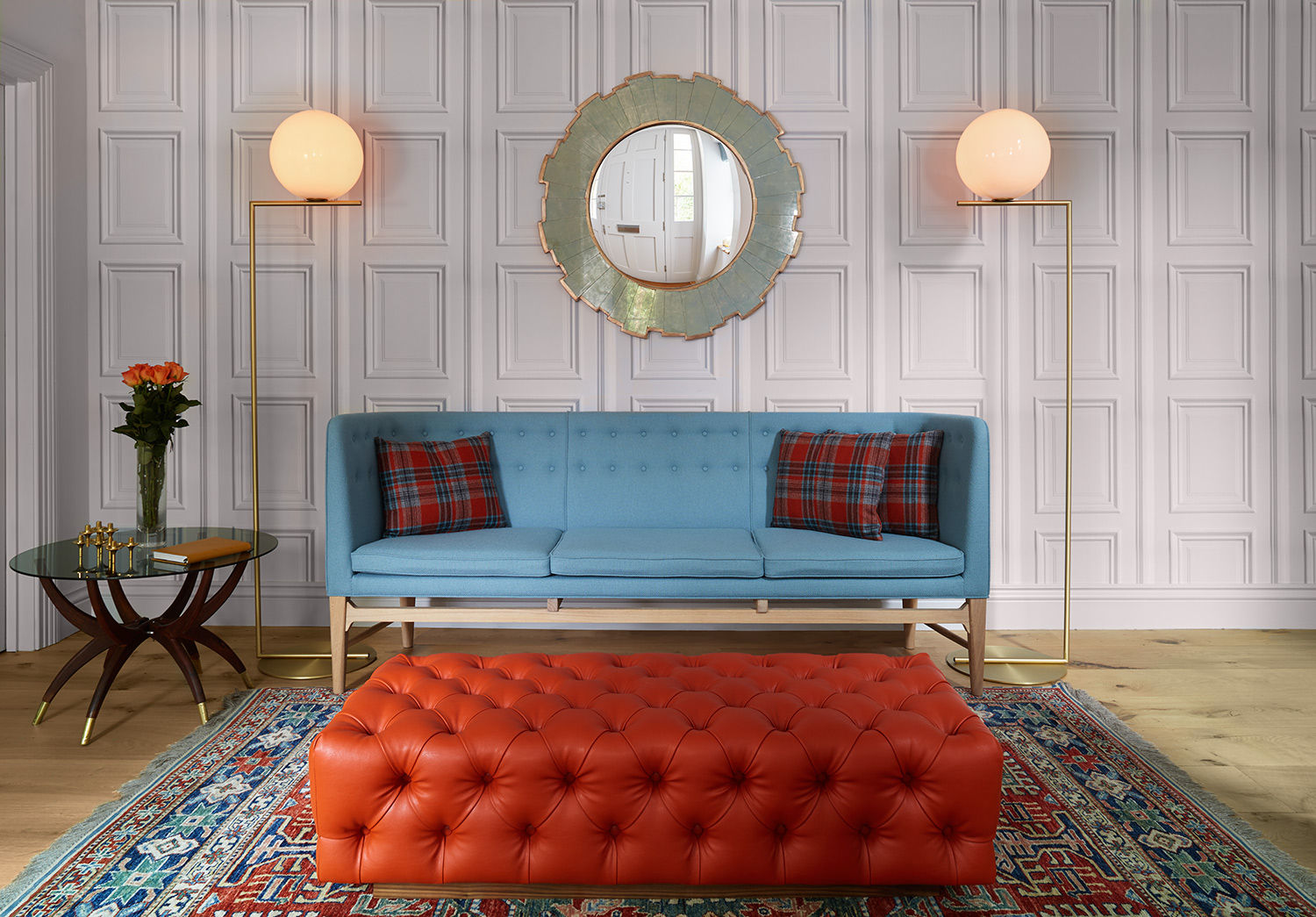 mid century inspired entrance hall niche pr Коридор Мідь / Бронза / Латунь Pascoe Interiors,Pascoe,interior design,CHichester,West Sussex,entrance,hall,sofa,mineheart,wallpaper,flos