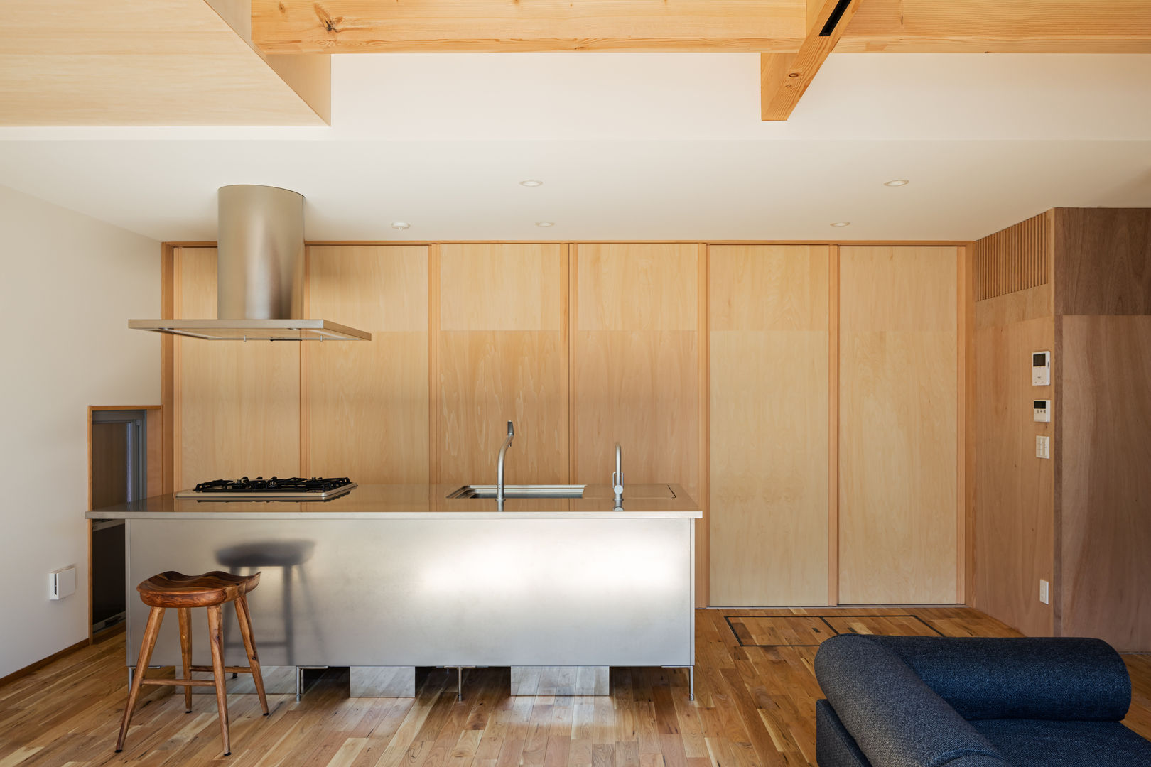 S-house, coil松村一輝建設計事務所 coil松村一輝建設計事務所 Minimalist kitchen