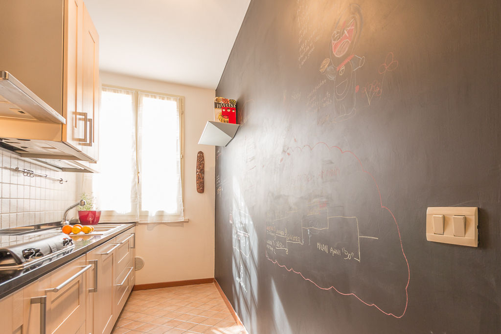 Parete lavagna in cucina, Anna Leone Architetto Home Stager Anna Leone Architetto Home Stager Modern kitchen