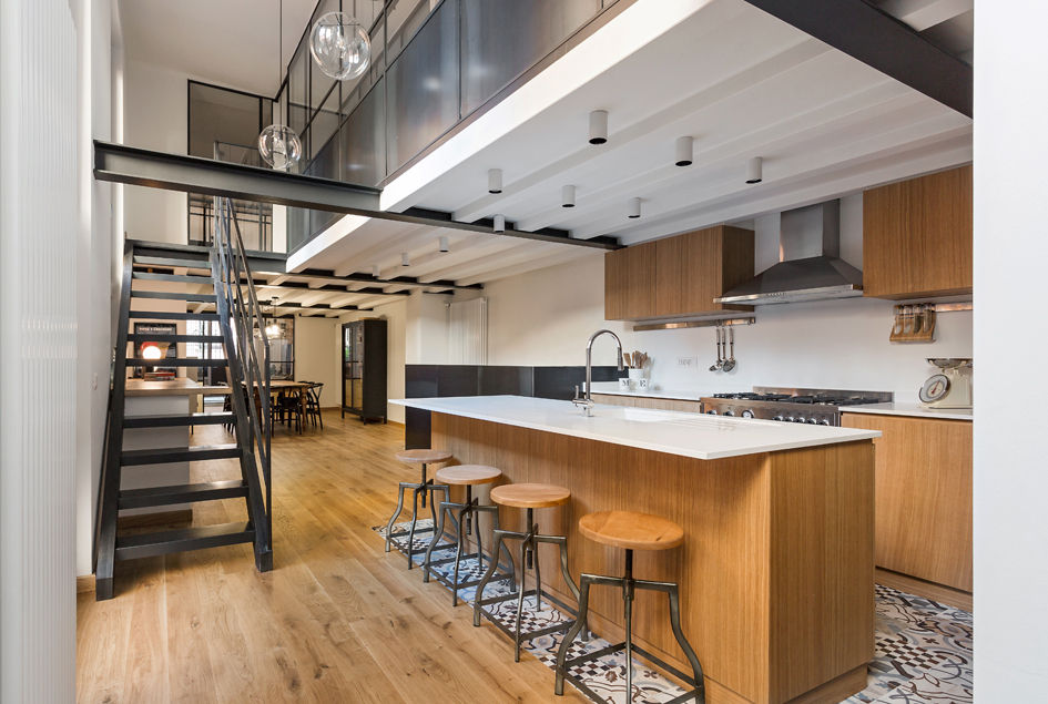 LOFT N, NOMADE ARCHITETTURA E INTERIOR DESIGN NOMADE ARCHITETTURA E INTERIOR DESIGN مطبخ