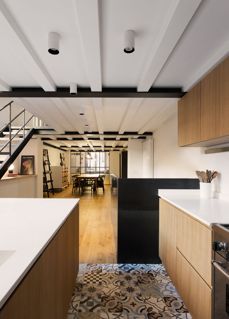 LOFT N, NOMADE ARCHITETTURA E INTERIOR DESIGN NOMADE ARCHITETTURA E INTERIOR DESIGN Ruang Keluarga Gaya Industrial