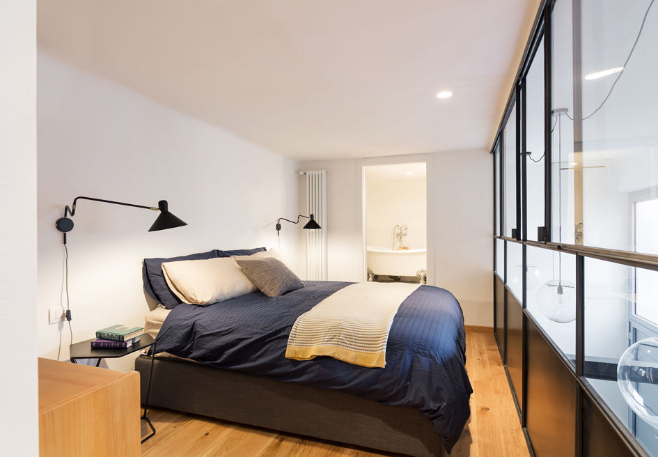 LOFT N, NOMADE ARCHITETTURA E INTERIOR DESIGN NOMADE ARCHITETTURA E INTERIOR DESIGN Kamar Tidur Gaya Industrial