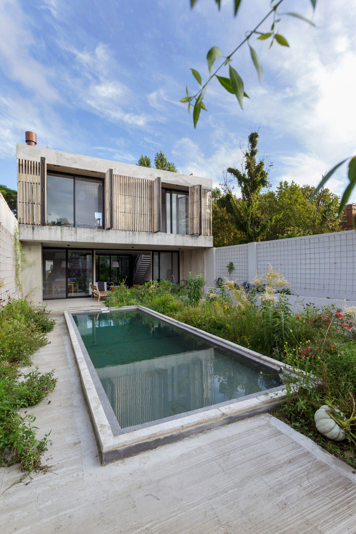 Casa MeMo - VIVIENDA UNIFAMILIAR ICONO DE LA SUSTENTABILIDAD , BAM! arquitectura BAM! arquitectura Casas de estilo moderno Hormigón