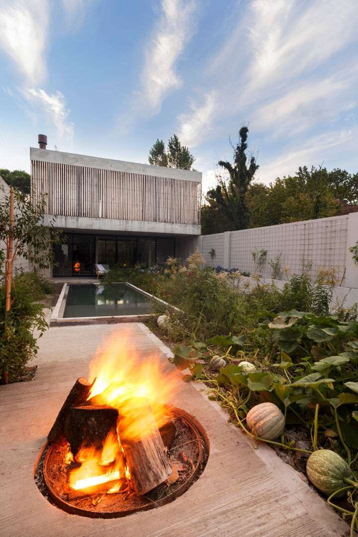 Casa MeMo - VIVIENDA UNIFAMILIAR ICONO DE LA SUSTENTABILIDAD , BAM! arquitectura BAM! arquitectura Casas modernas Concreto