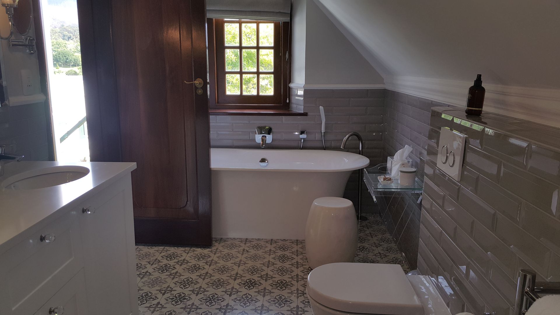 Steenberg Bathrooms, Nailed it Projects Nailed it Projects Baños de estilo clásico