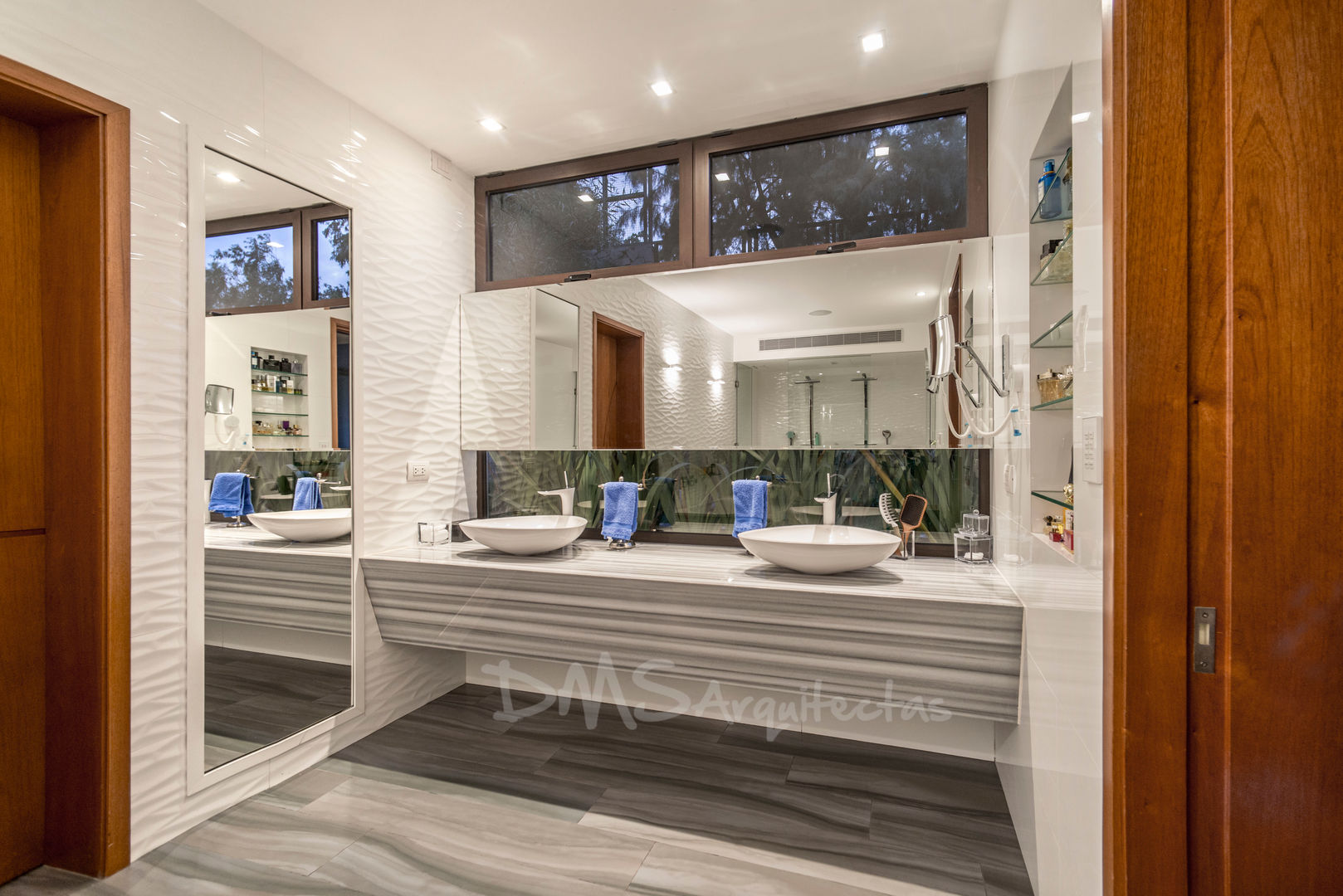 CASA EN CASUARINAS MC, DMS Arquitectas DMS Arquitectas Modern bathroom