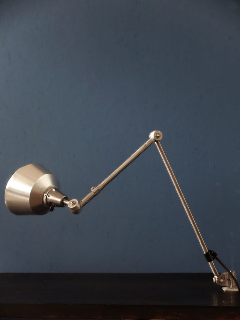 Vintage industrial lights/ lamps by works berlin, works berlin works berlin Industriële studeerkamer Verlichting