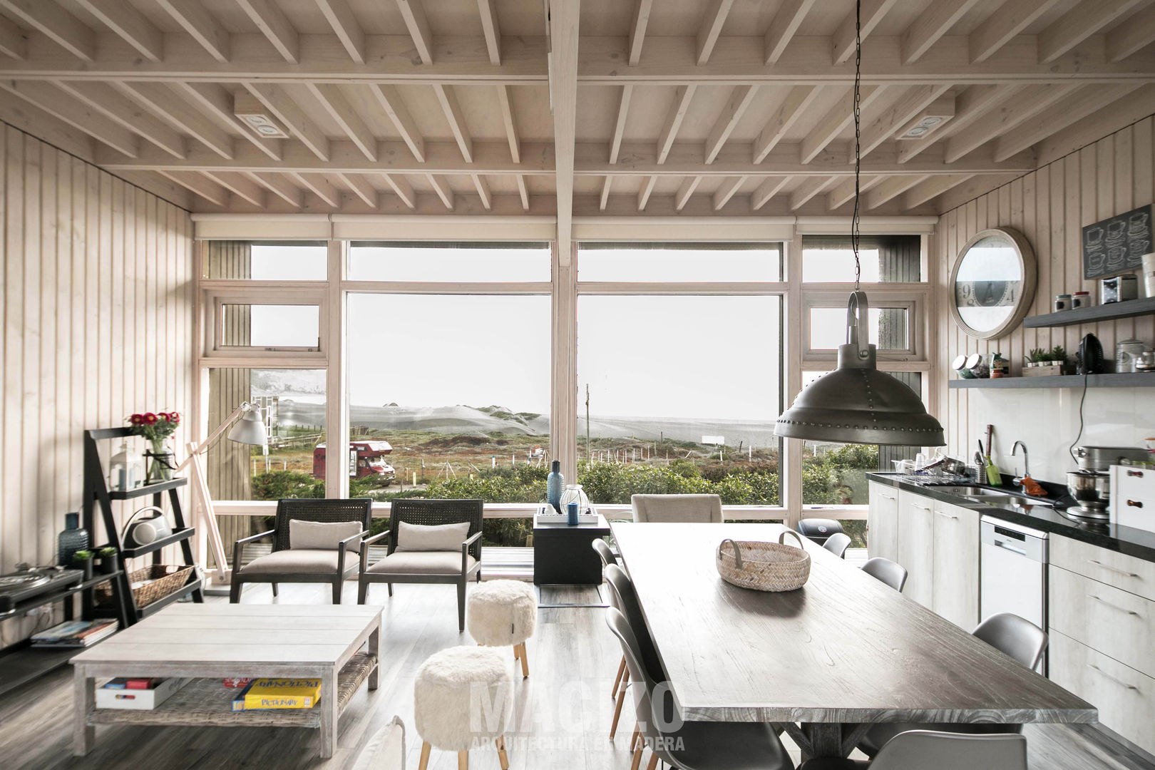 Casa Matanzas, MACIZO, ARQUITECTURA EN MADERA MACIZO, ARQUITECTURA EN MADERA Living room Wood Wood effect