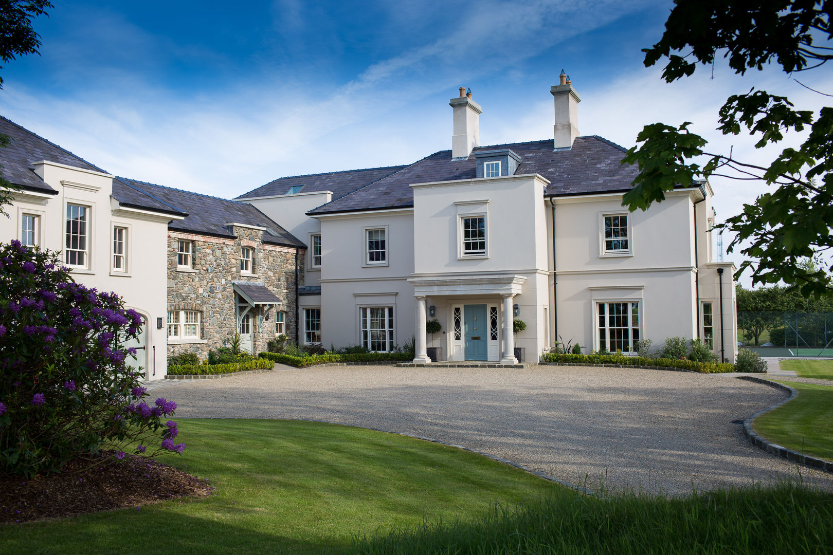 Mixing the Old and New: Irish Manor House , Thompson Clarke Thompson Clarke منازل