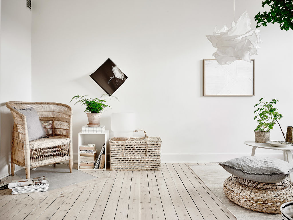 homify Soggiorno in stile scandinavo Rattan / Vimini Turchese Divani & Poltrone